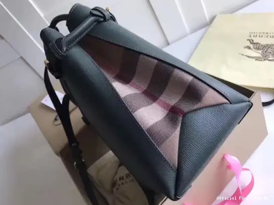 Official FirstBag Ru The House Leather and in Burberry Medium Check Banner 0523